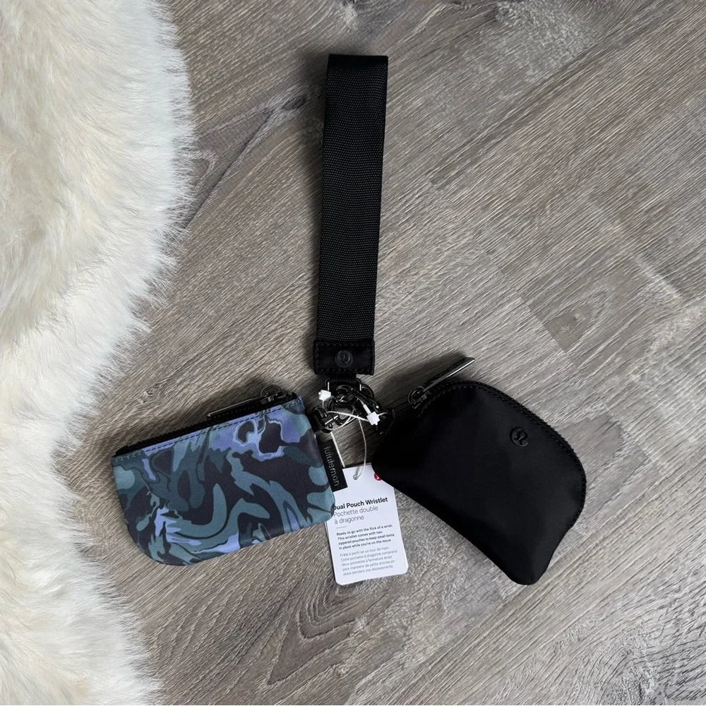 🍋💙LULULEMON Dual Pouch Wristlet Flower Meld Mini Multi/Gunmetal